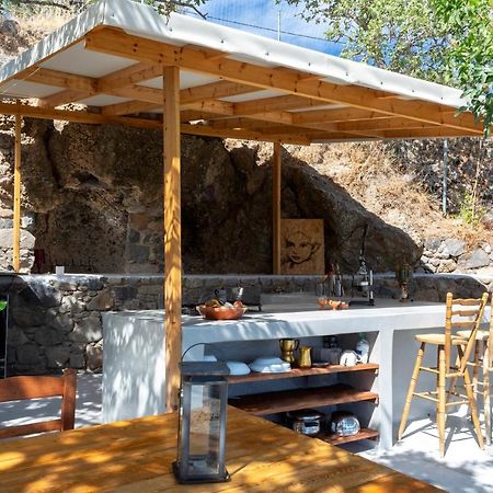 My Old Stone House In A 2 000 Sqm Private Garden With Fab Glamping Tent Mandrákion 외부 사진