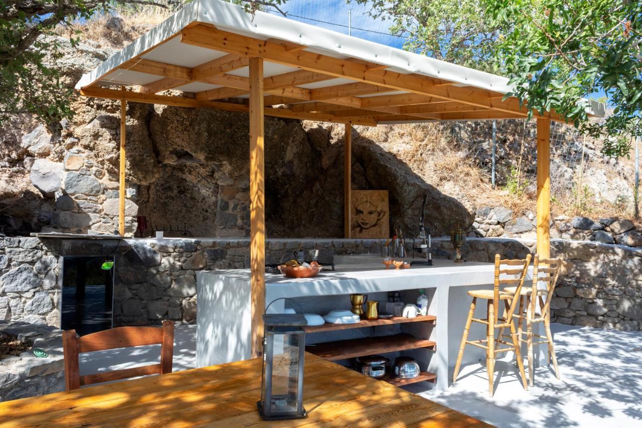 My Old Stone House In A 2 000 Sqm Private Garden With Fab Glamping Tent Mandrákion 외부 사진