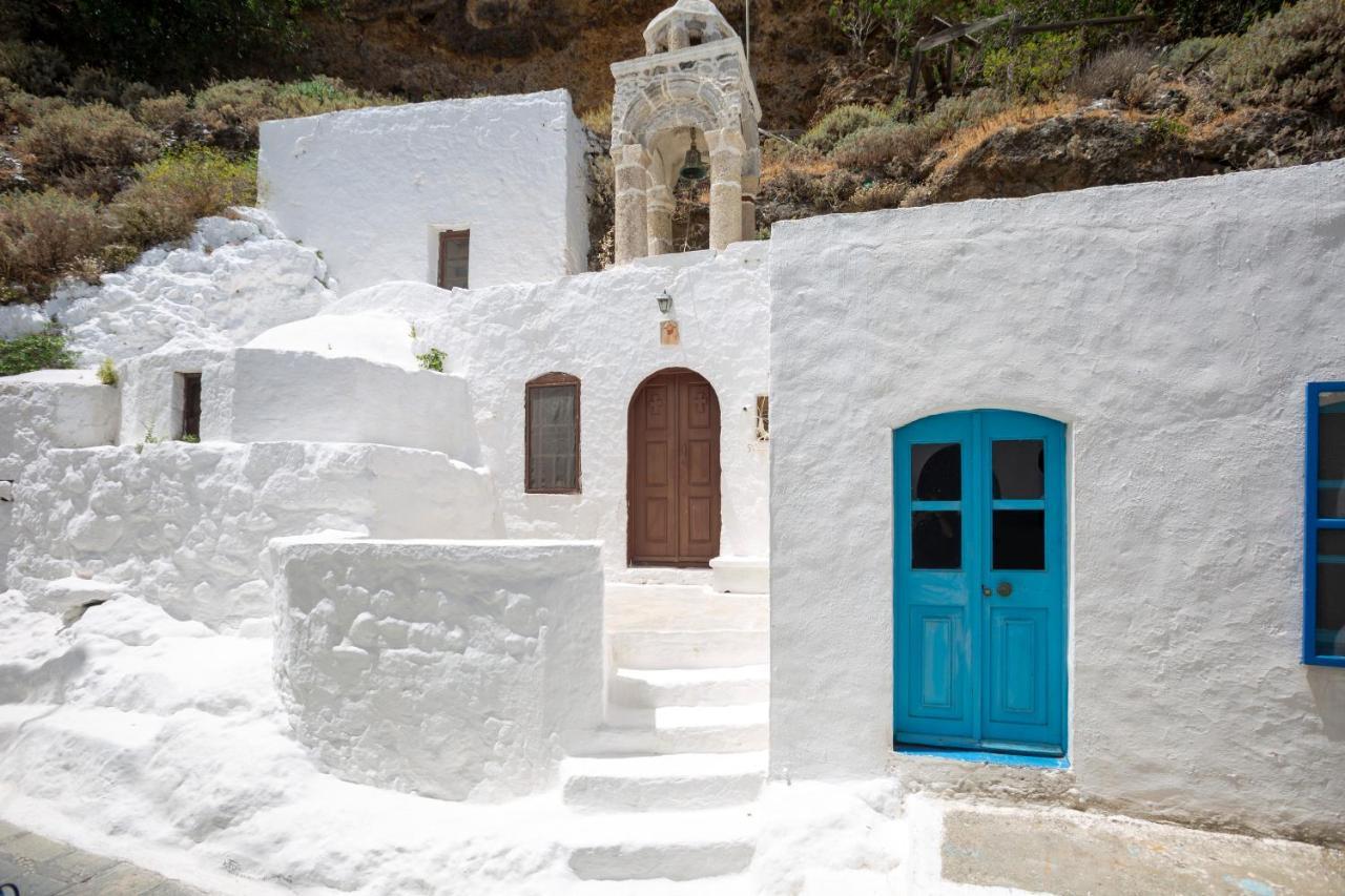 My Old Stone House In A 2 000 Sqm Private Garden With Fab Glamping Tent Mandrákion 외부 사진