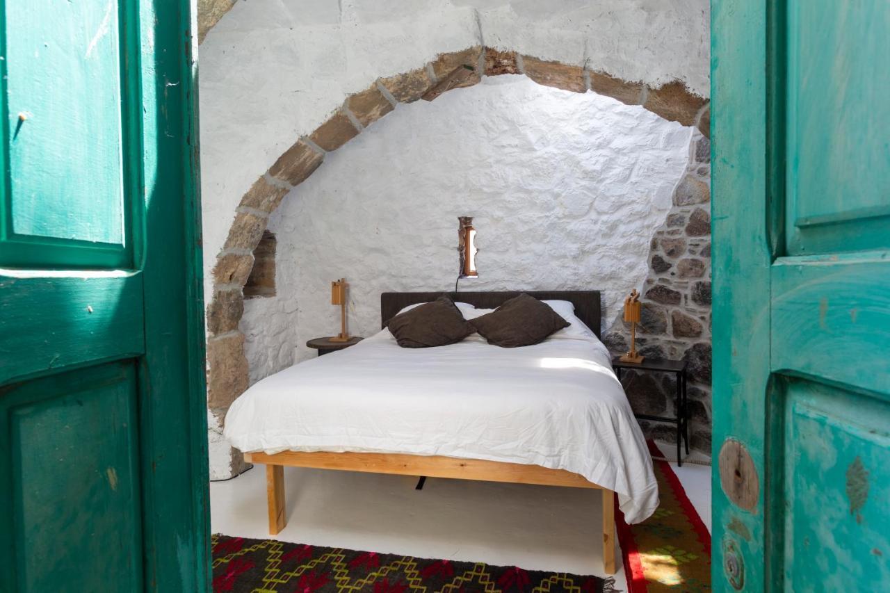 My Old Stone House In A 2 000 Sqm Private Garden With Fab Glamping Tent Mandrákion 외부 사진