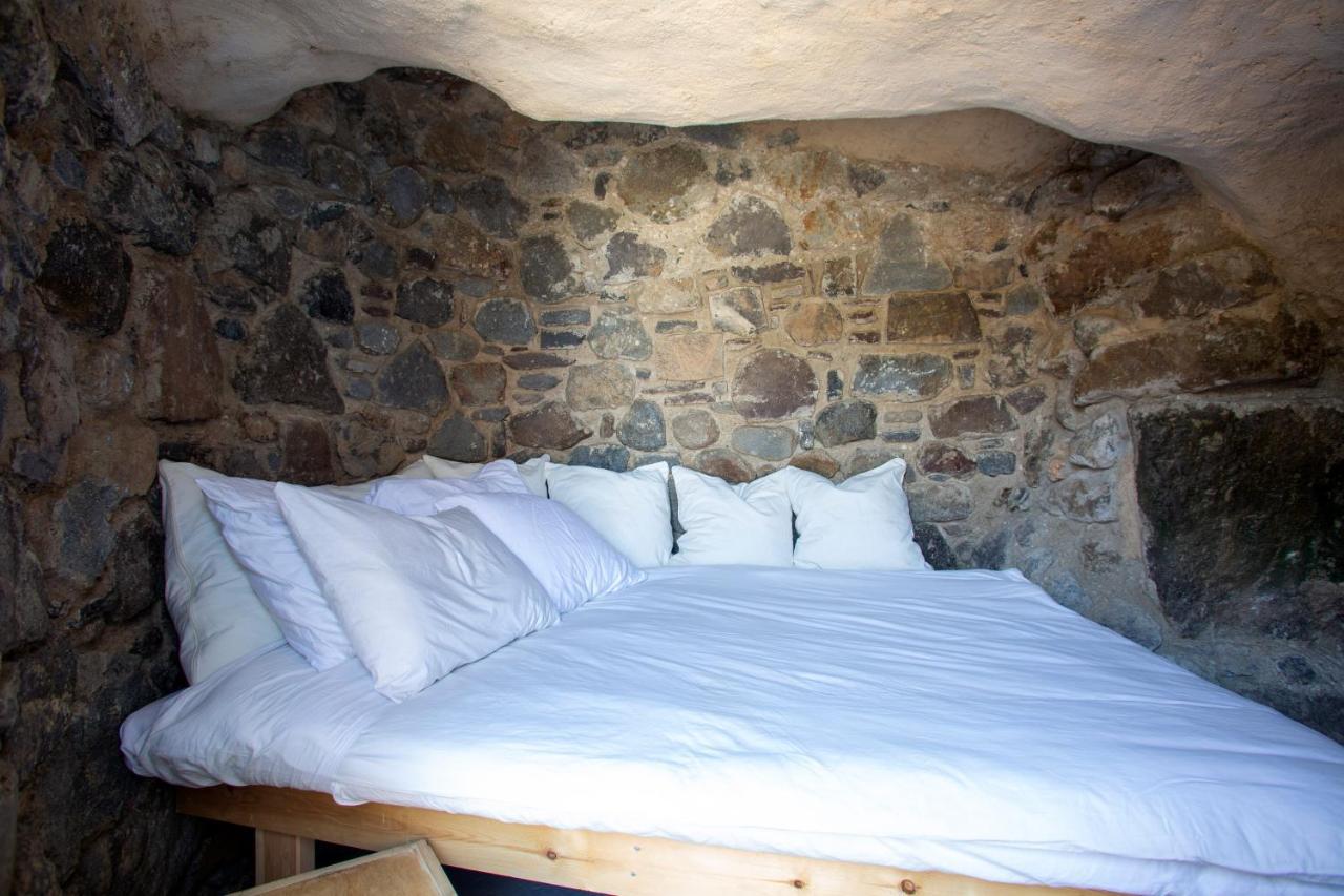 My Old Stone House In A 2 000 Sqm Private Garden With Fab Glamping Tent Mandrákion 외부 사진